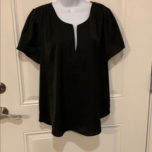 NWOT DR2 women’s blouse in black, size petite L